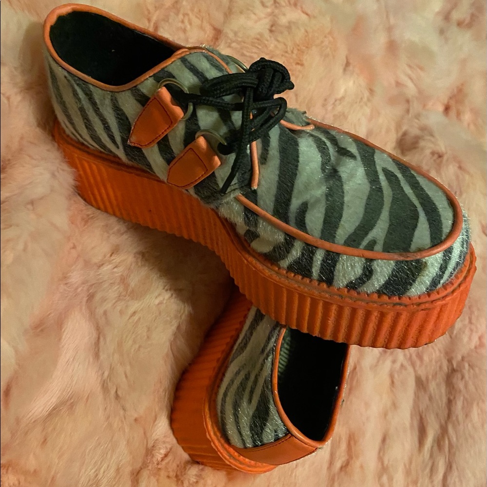 Demonia Suede Zebra & Orange Creepers Woman’s 7